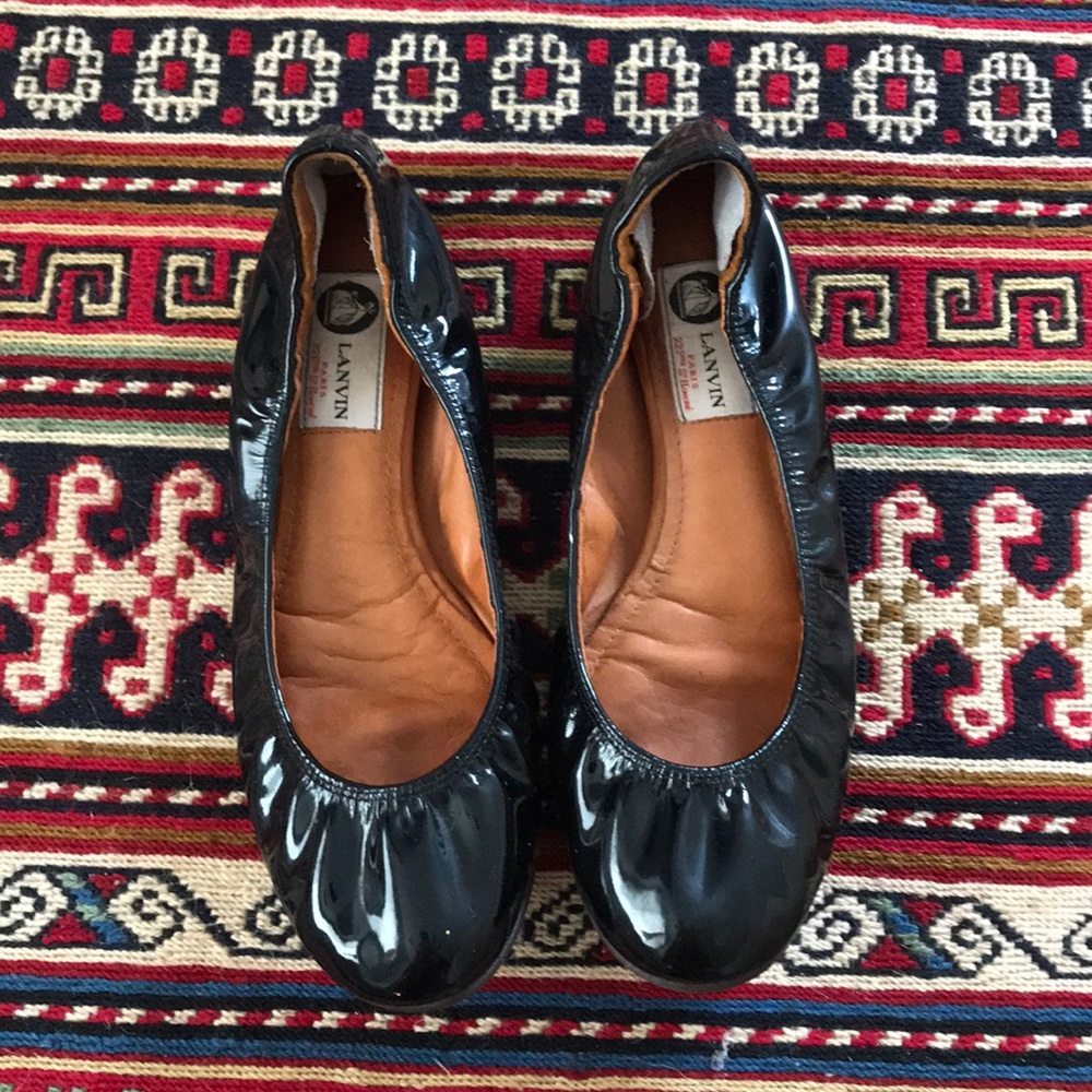 Designer flat shoes
